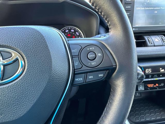 Used 2021 Toyota RAV4 XLE Premium image 24