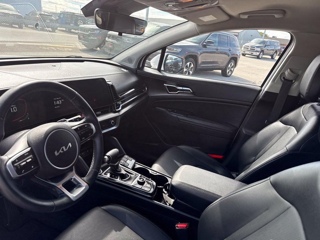 Used 2023 Kia Sportage EX FWD image 19