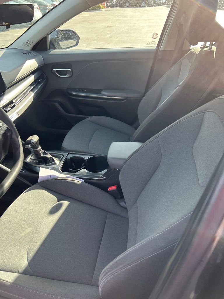 Used 2025 Kia K4 FWD image 15