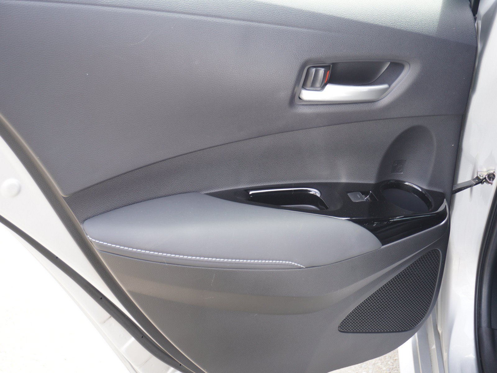 Used 2023 Toyota Corolla XSE FWD image 12
