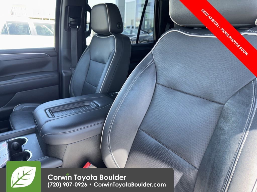 Used 2021 GMC Yukon SLT w/ SLT Premium Package image 12