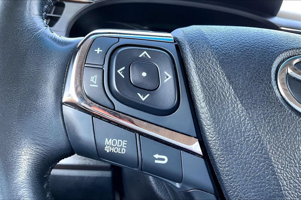 Used 2017 Toyota Avalon Limited w/ Carpet Mat Package FWD image 16