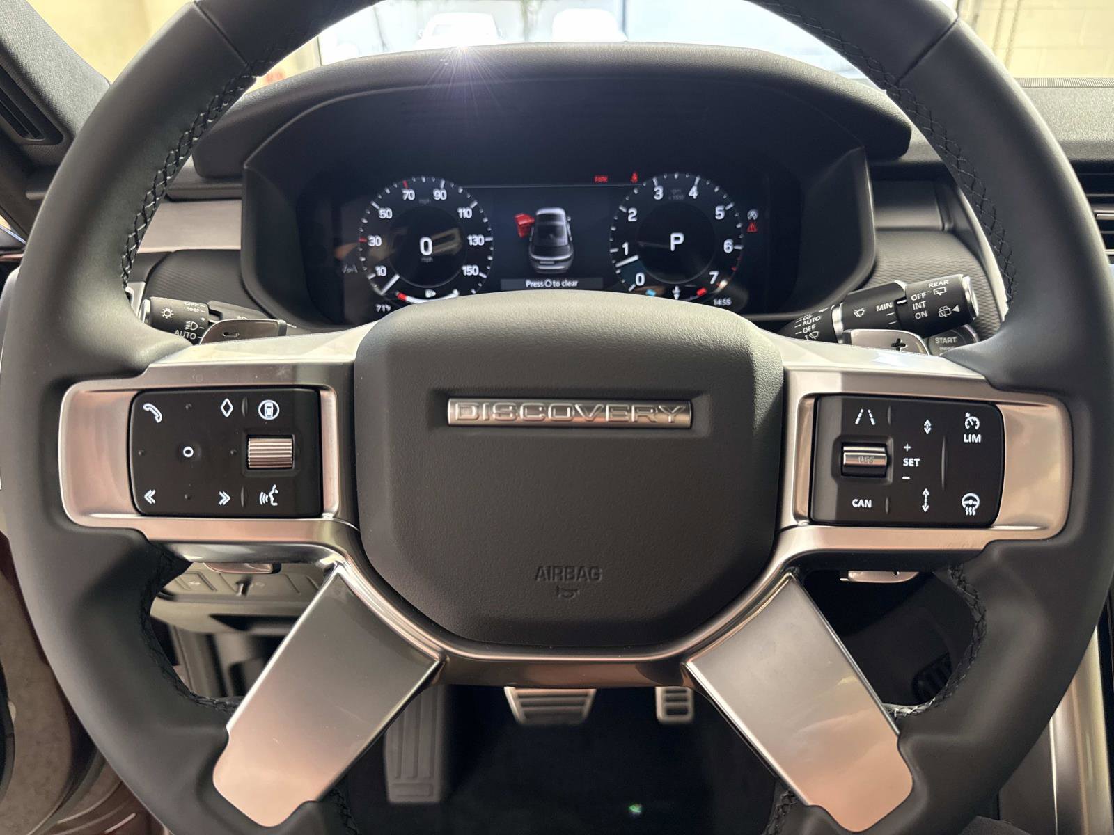 New 2026 Land Rover Discovery Limited Edition AWD/4WD image 29