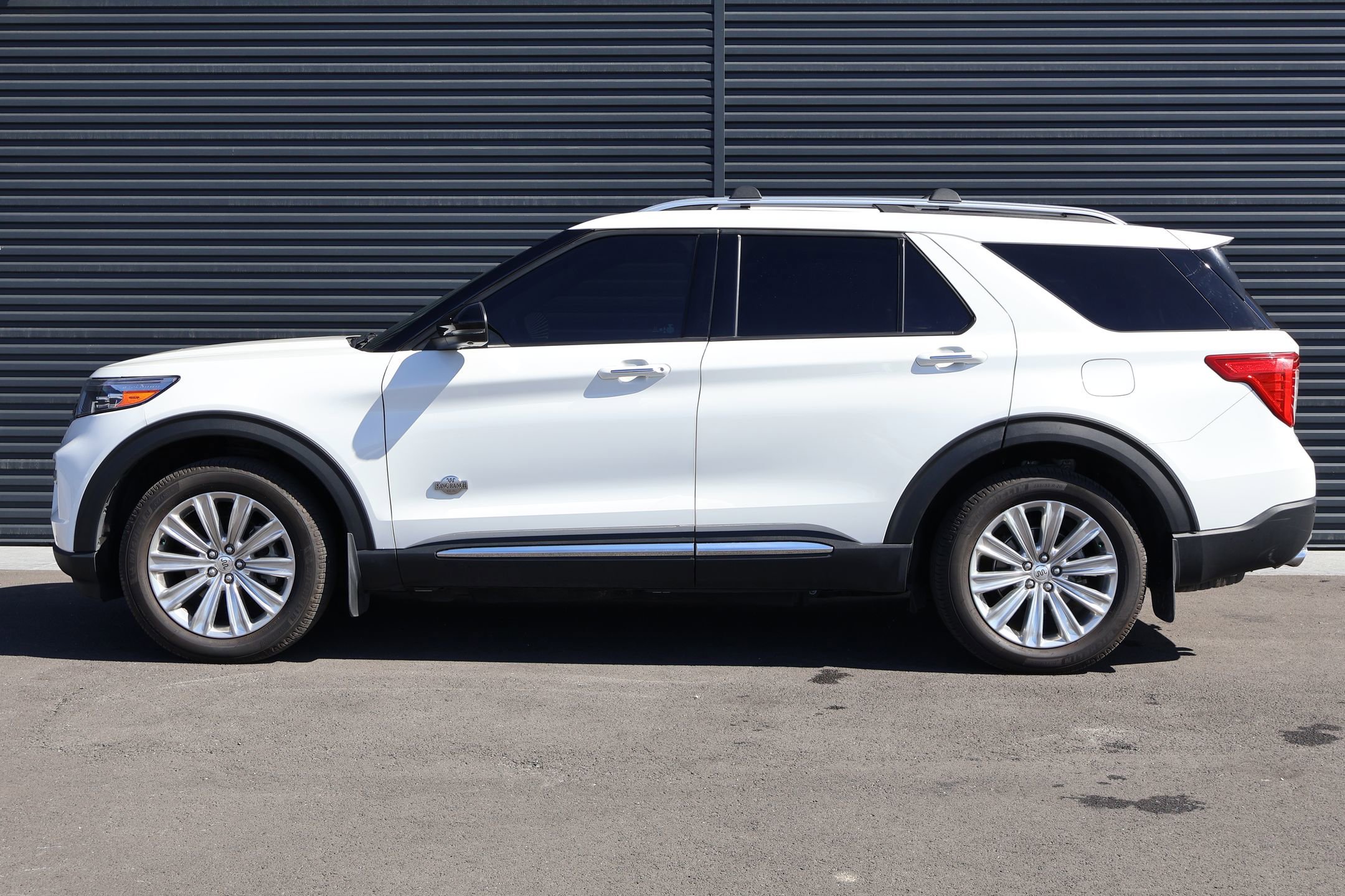 Used 2022 Ford Explorer King Ranch w/ Premium Technology Package image 8