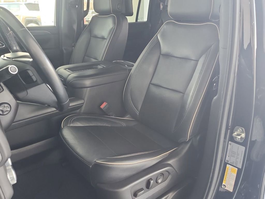 Used 2021 GMC Yukon XL SLT w/ SLT Premium Package image 20