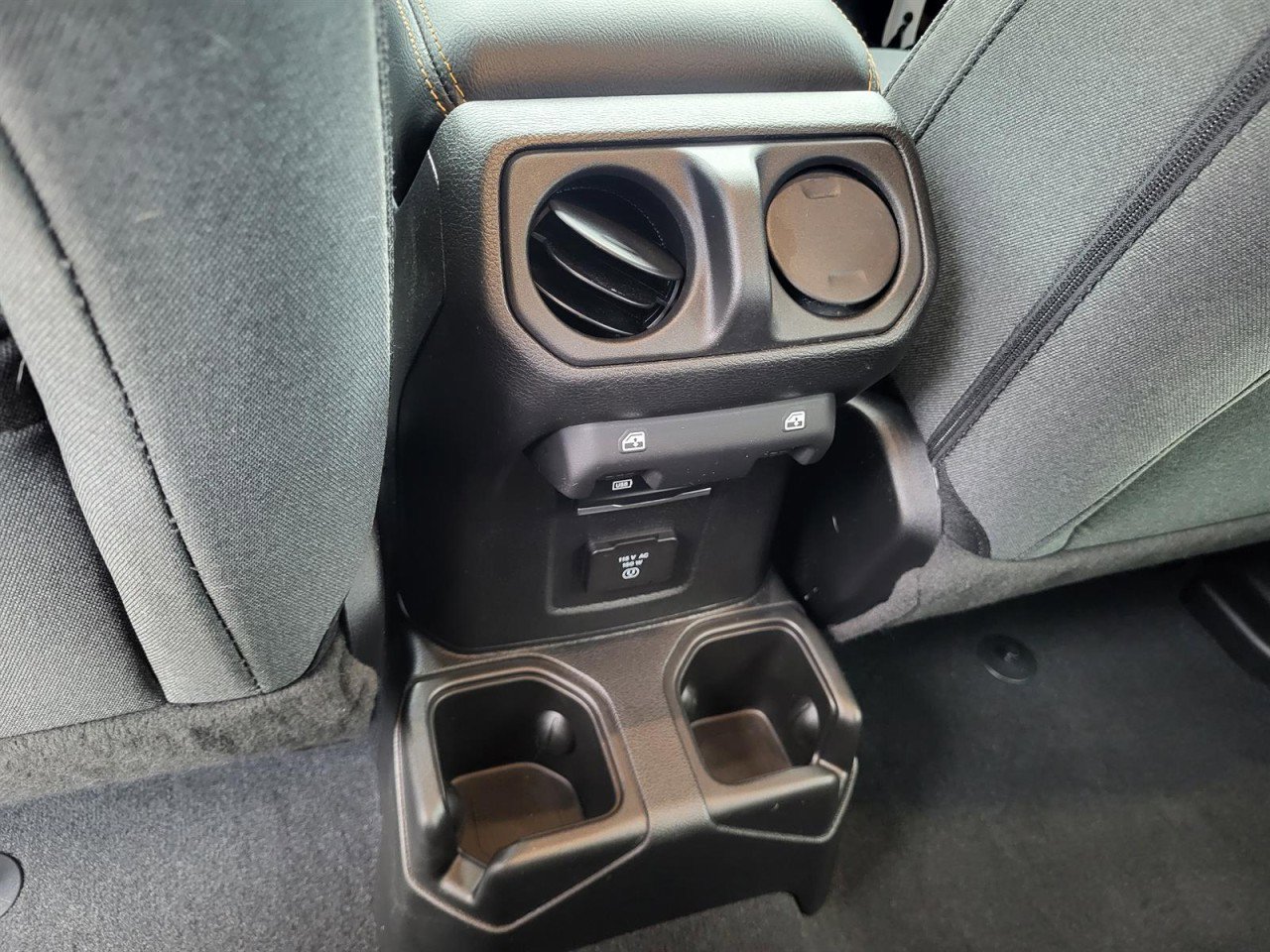 Used 2024 Jeep Wrangler Sahara w/ Technology Group image 15