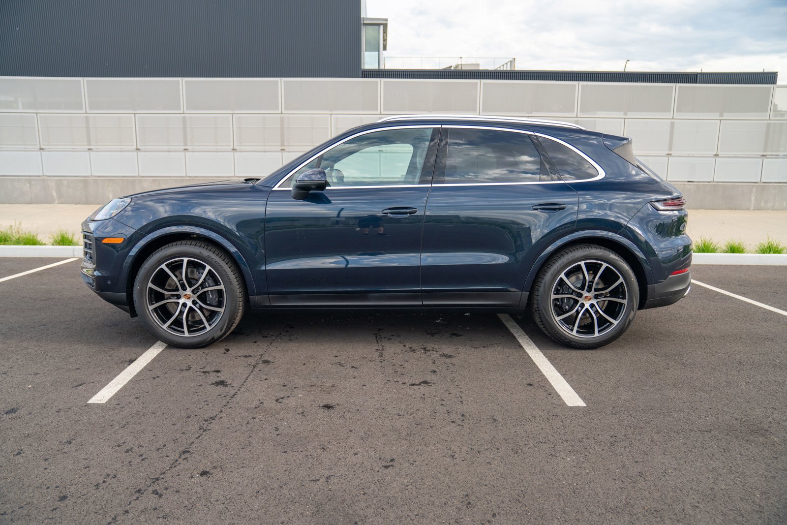 New 2026 Porsche Cayenne AWD/4WD image 2