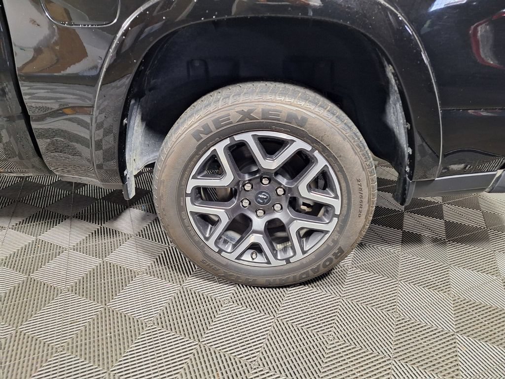 Used 2025 RAM 1500 Laramie AWD/4WD image 24