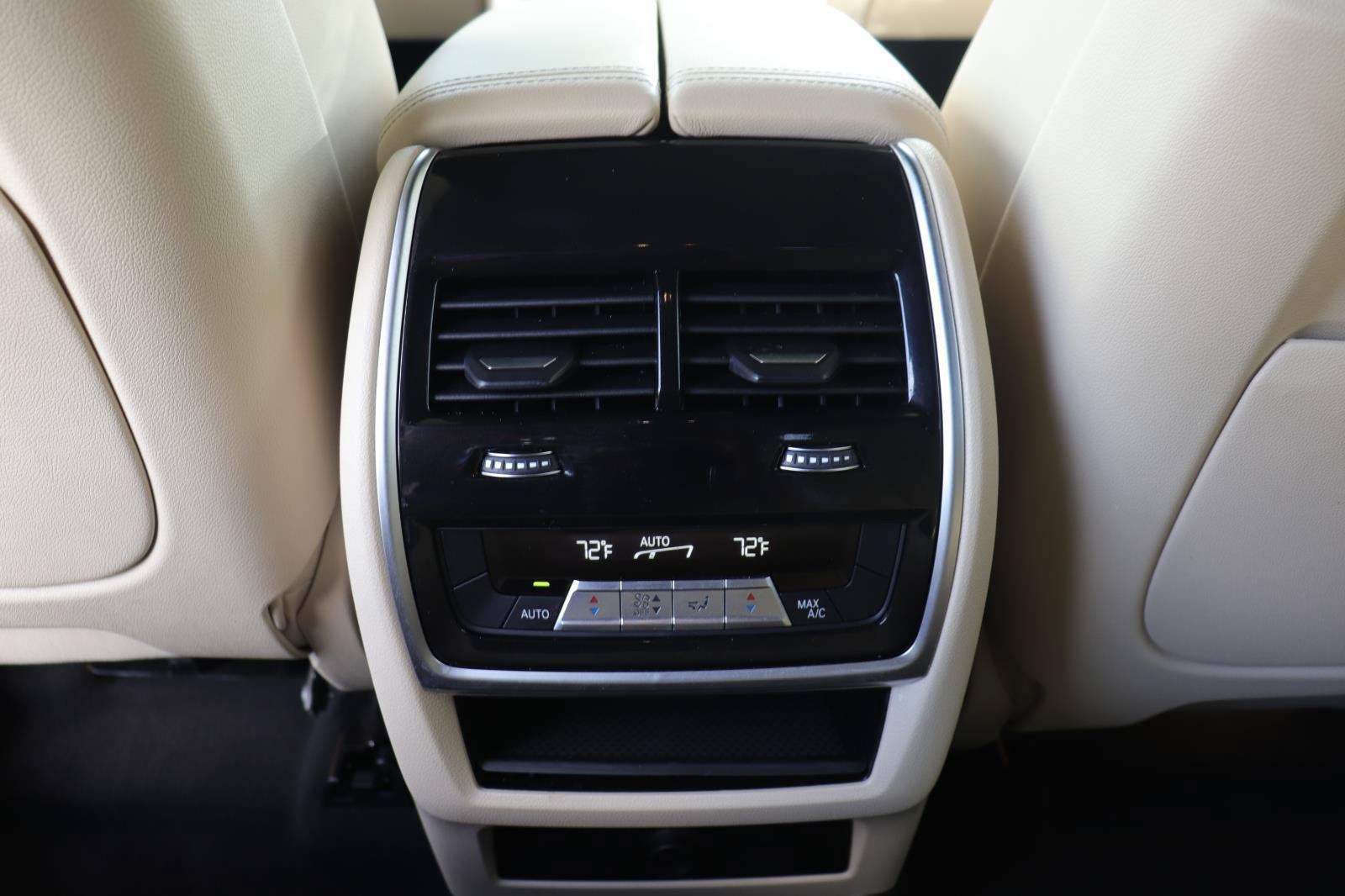 Used 2022 BMW X6 M50i AWD/4WD image 22