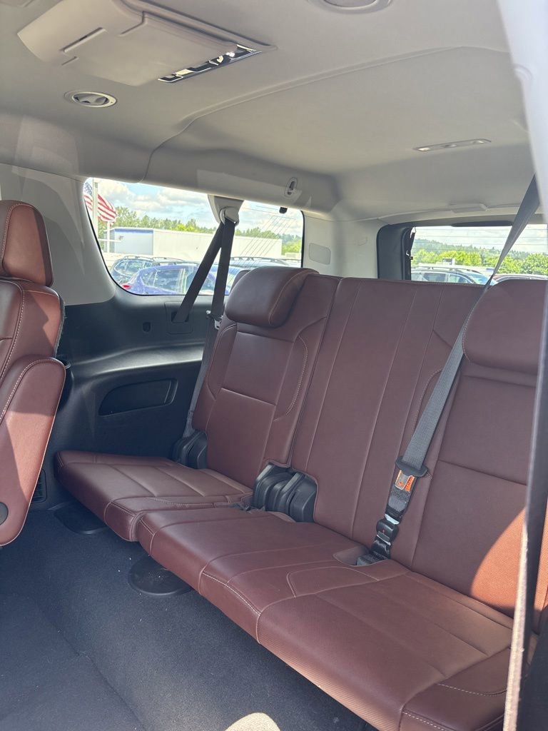 Used 2020 Chevrolet Suburban Premier w/ Premier Plus Edition AWD/4WD image 14