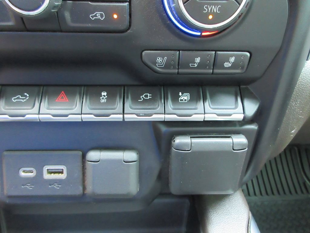 Certified 2020 Chevrolet Silverado 1500 LTZ w/ LTZ Texas Edition AWD/4WD image 33