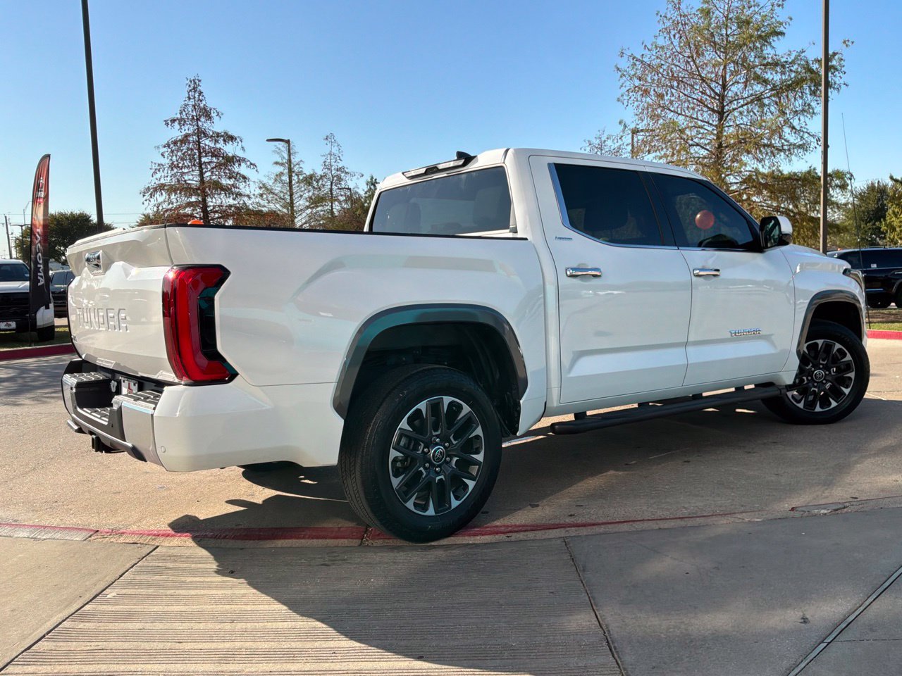 Used 2024 Toyota Tundra Limited w/ Power Package AWD/4WD image 6