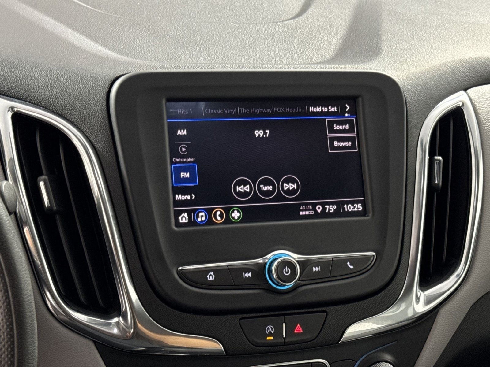 Used 2024 Chevrolet Equinox LS w/ Driver Confidence II Package FWD image 18