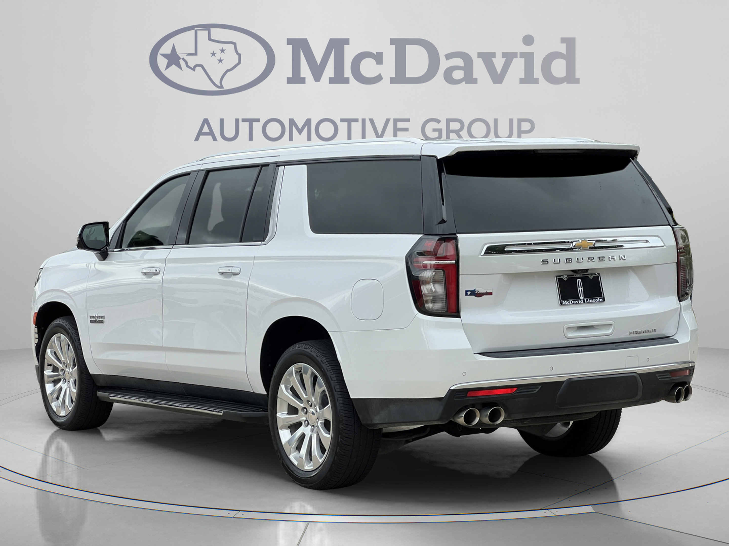 Used 2023 Chevrolet Suburban Premier w/ Premium Package RWD image 5