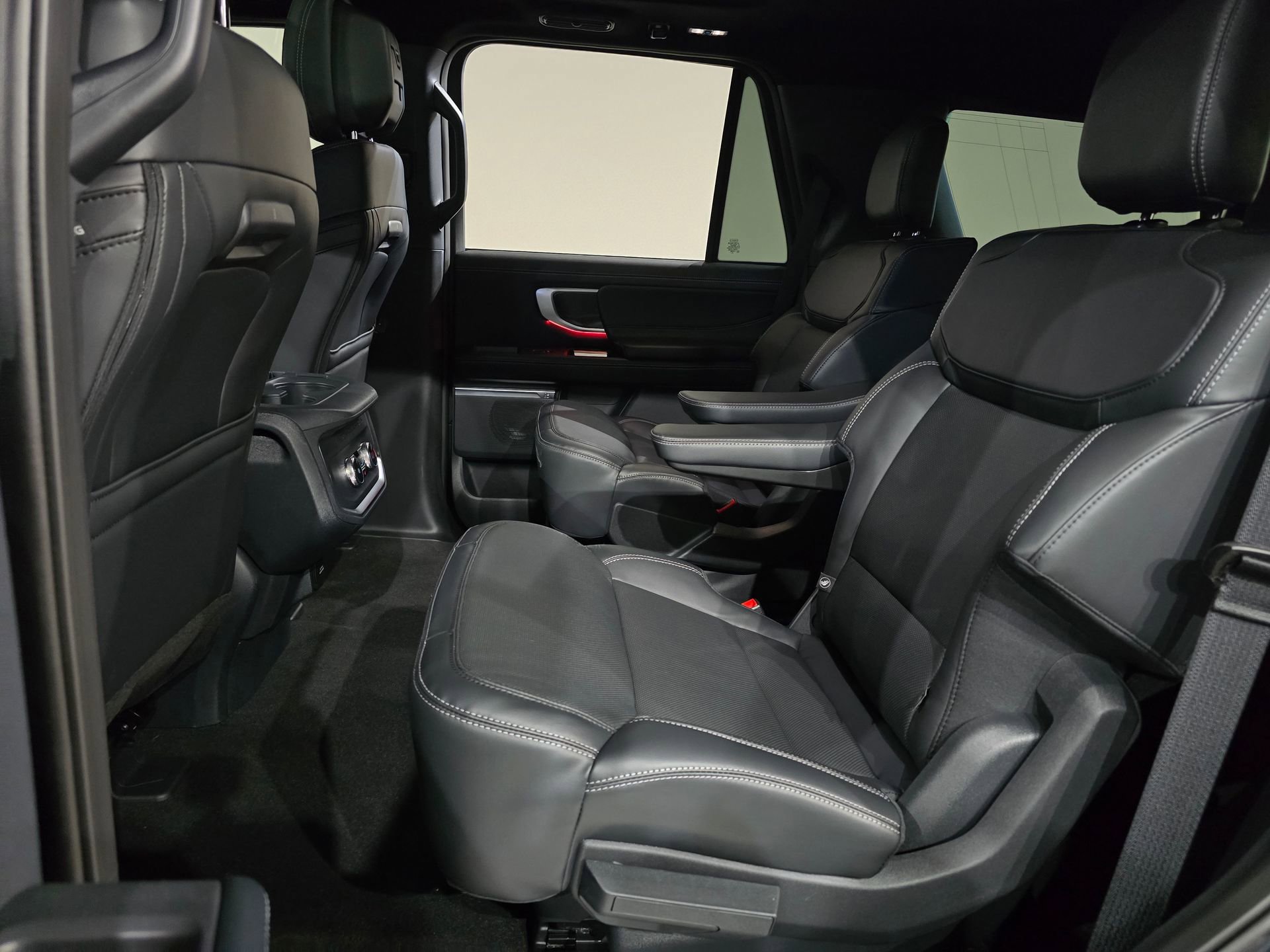 New 2026 Ford Expedition Platinum w/ Stealth Appearance Package image 40