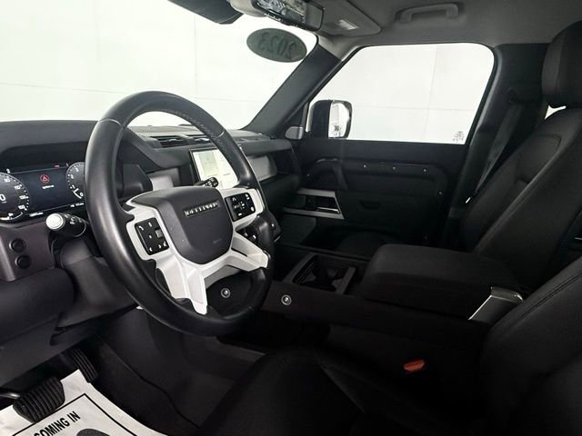 Used 2023 Land Rover Defender 130 SE image 6