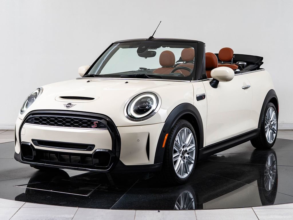 Used 2022 MINI Cooper S w/ Driver Assistance Package FWD image 2
