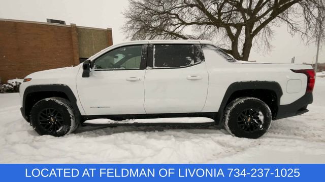 Used 2024 Chevrolet Silverado EV W/T image 5