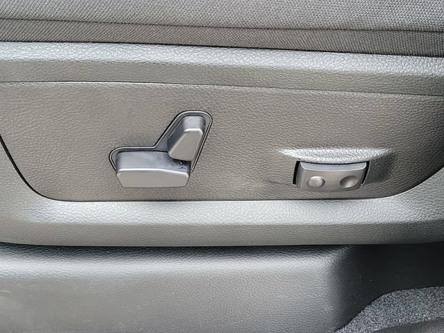 New 2026 RAM 2500 Big Horn AWD/4WD image 6