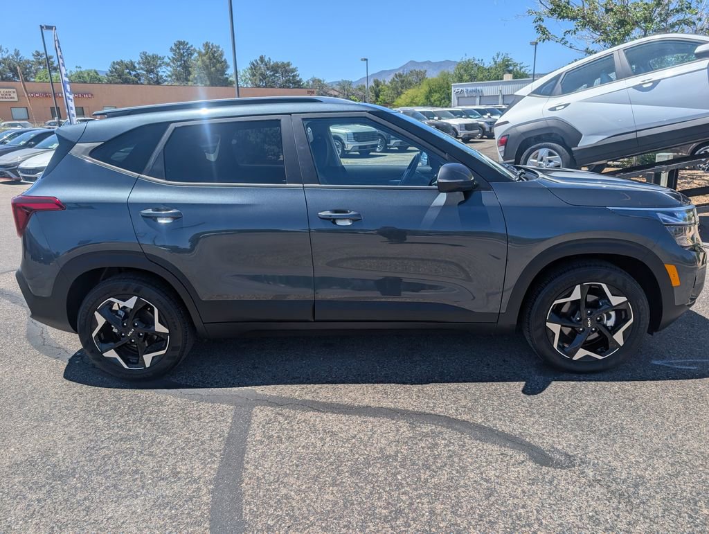 Used 2025 Kia Seltos S FWD image 6