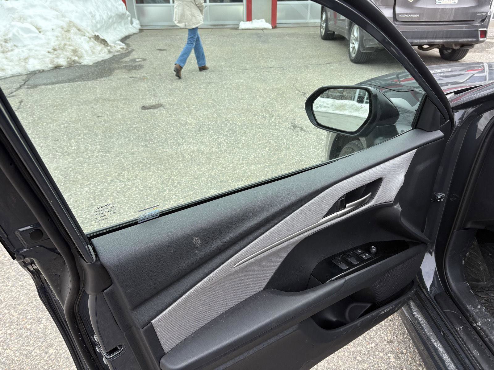New 2026 Toyota Camry SE w/ Convenience Package image 9