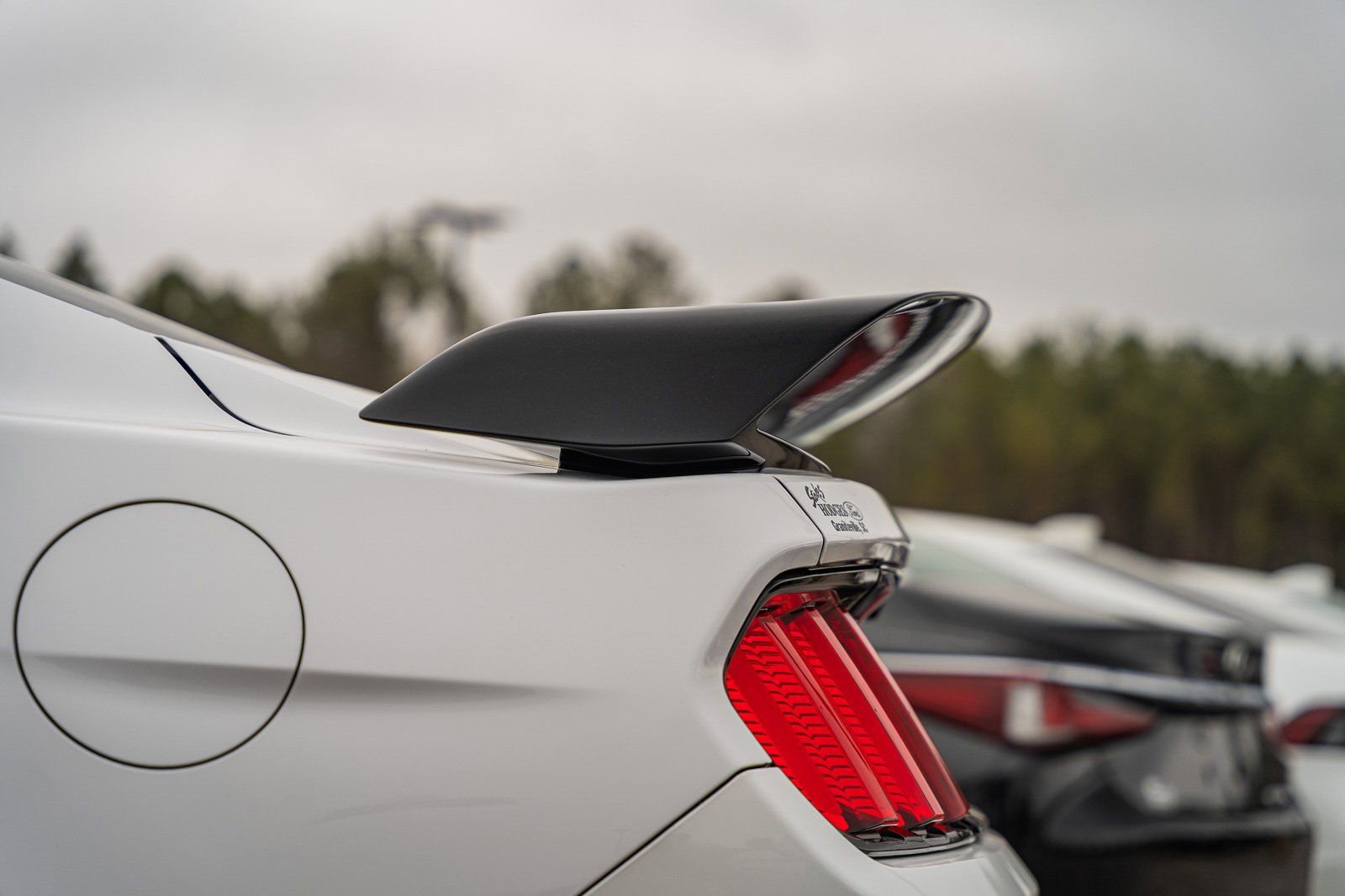 Used 2017 Ford Mustang Shelby GT350R w/ GT350R Equipment Group 920A image 6