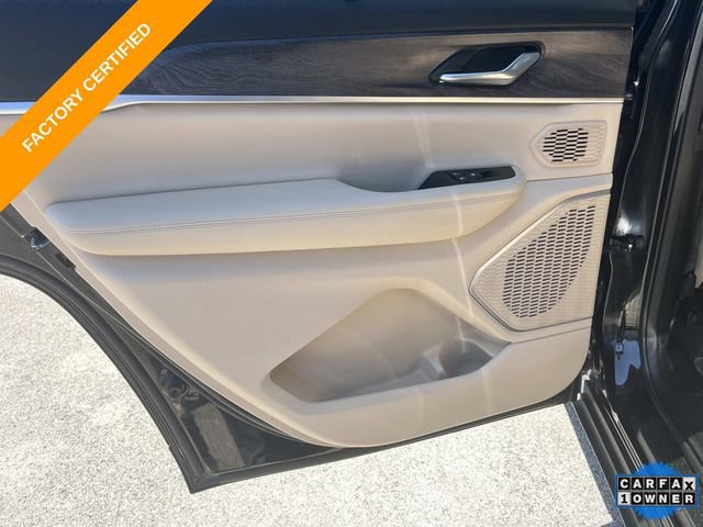 Certified 2025 Jeep Grand Cherokee L Limited w/ Luxury Tech Group II AWD/4WD image 19