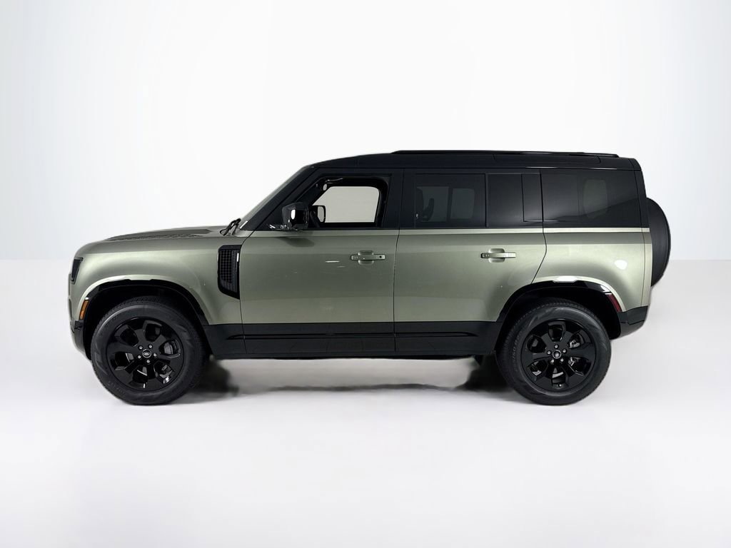 Used 2025 Land Rover Defender 110 X-Dynamic SE image 2