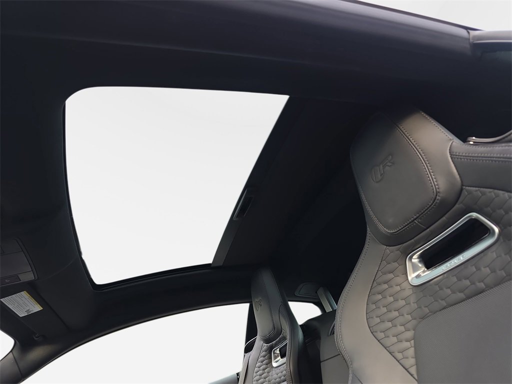 Used 2021 Jaguar F-TYPE R image 32