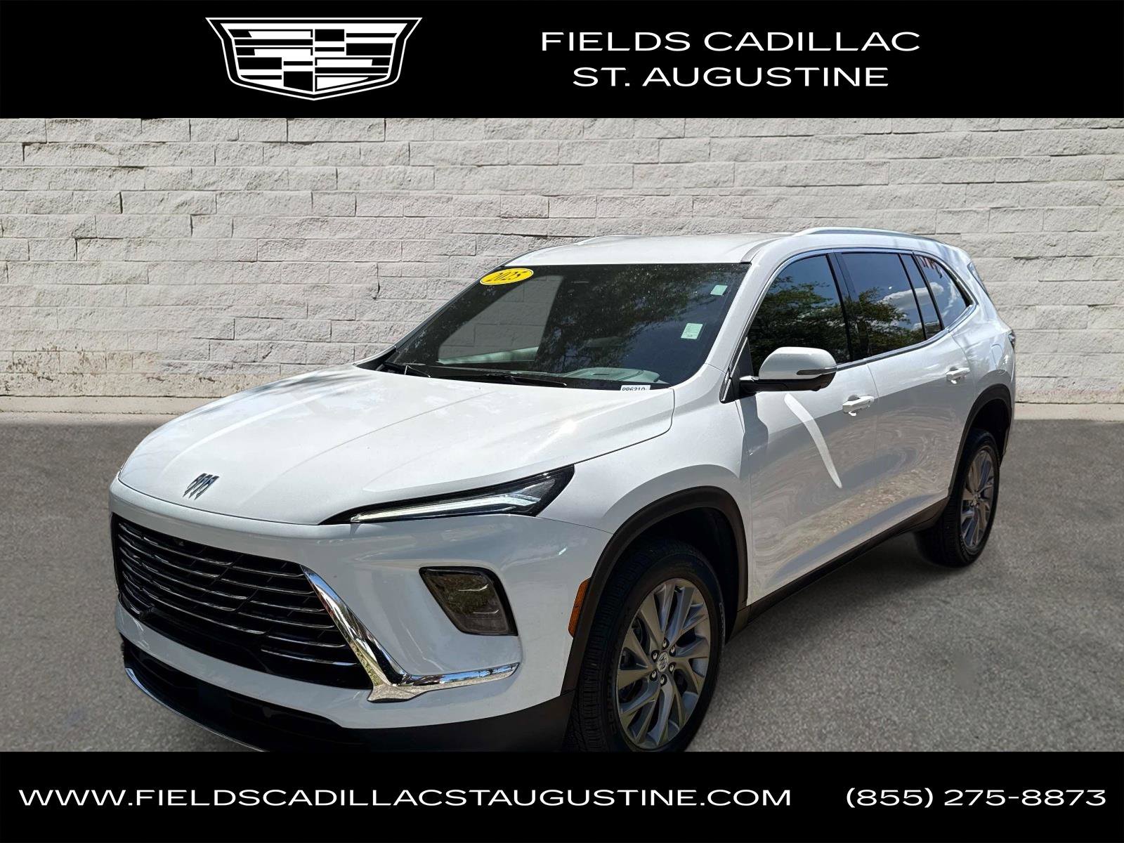 Used 2025 Buick Enclave Preferred FWD image 1