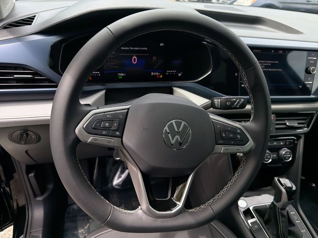 Used 2024 Volkswagen Taos SE AWD/4WD image 11