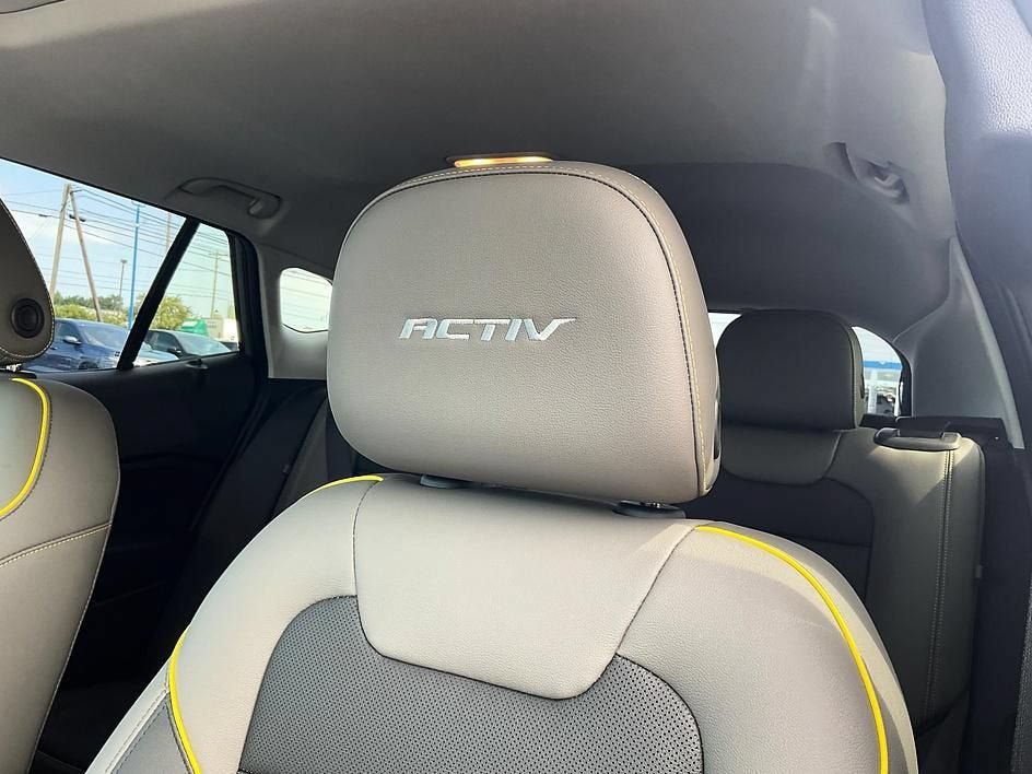 New 2026 Chevrolet Trax ACTIV w/ Sunroof Package FWD image 31