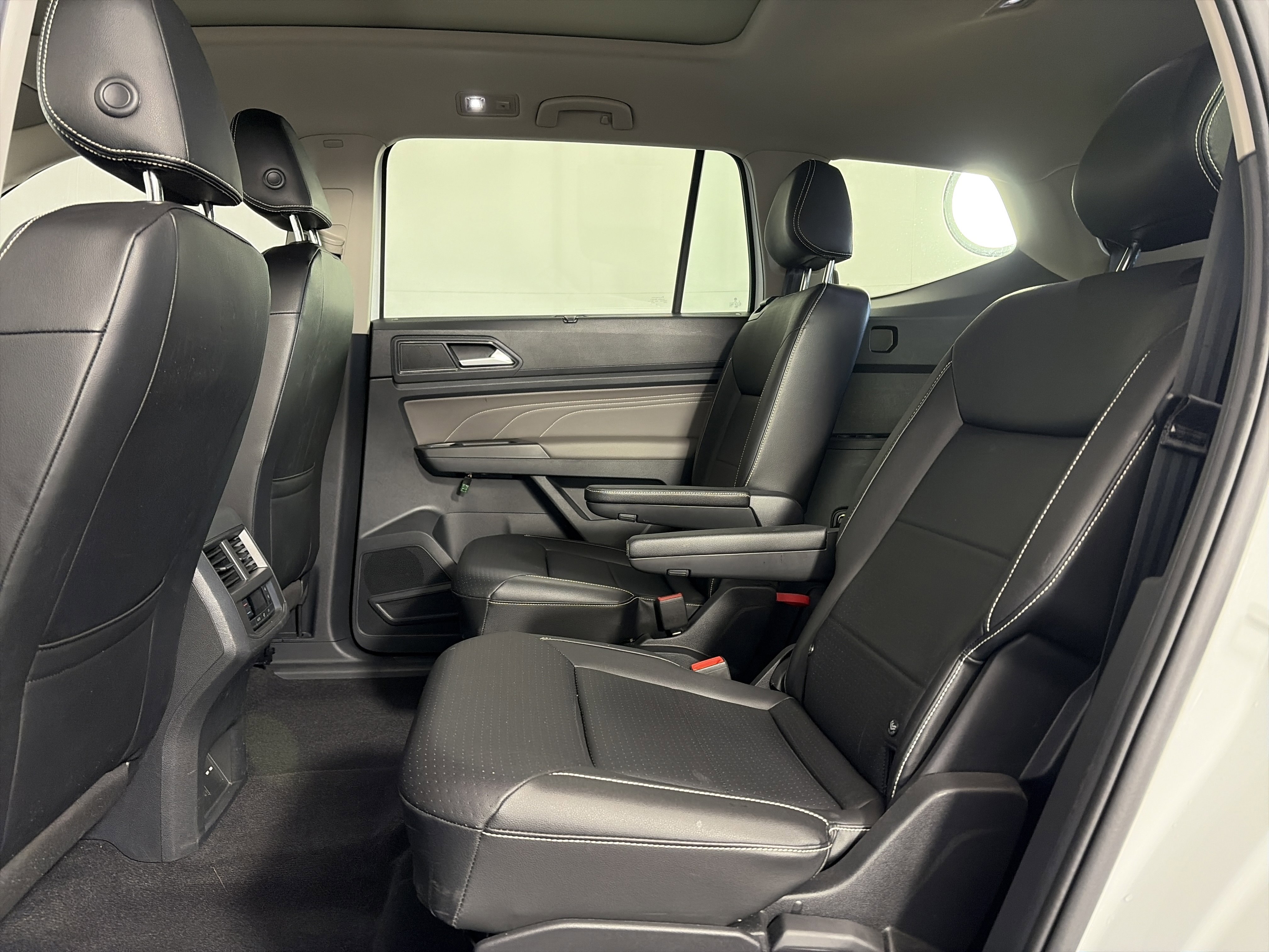 Used 2022 Volkswagen Atlas SEL image 7