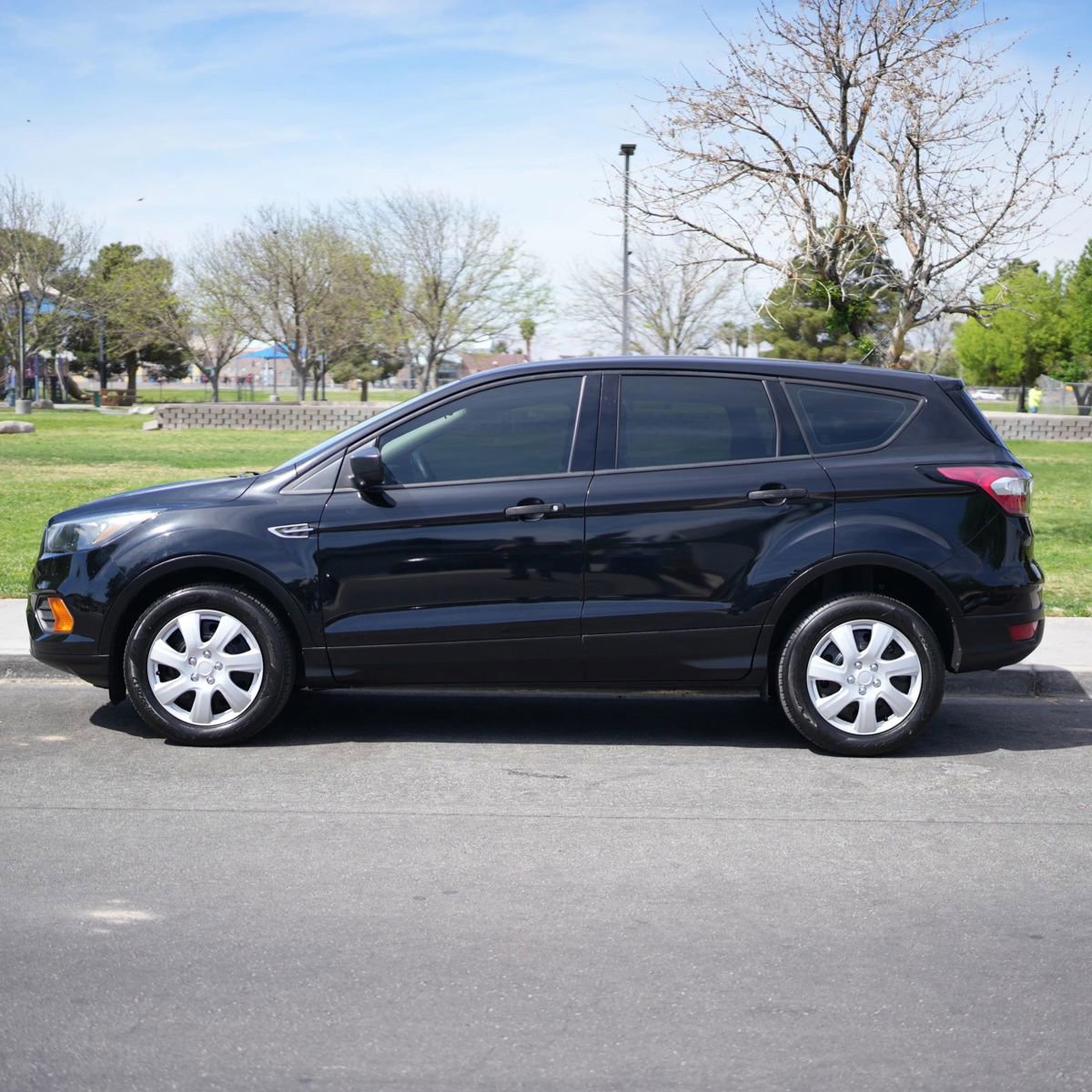 Used 2018 Ford Escape S image 3
