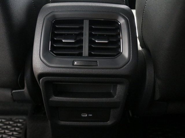 New 2025 Volkswagen Taos SE image 26