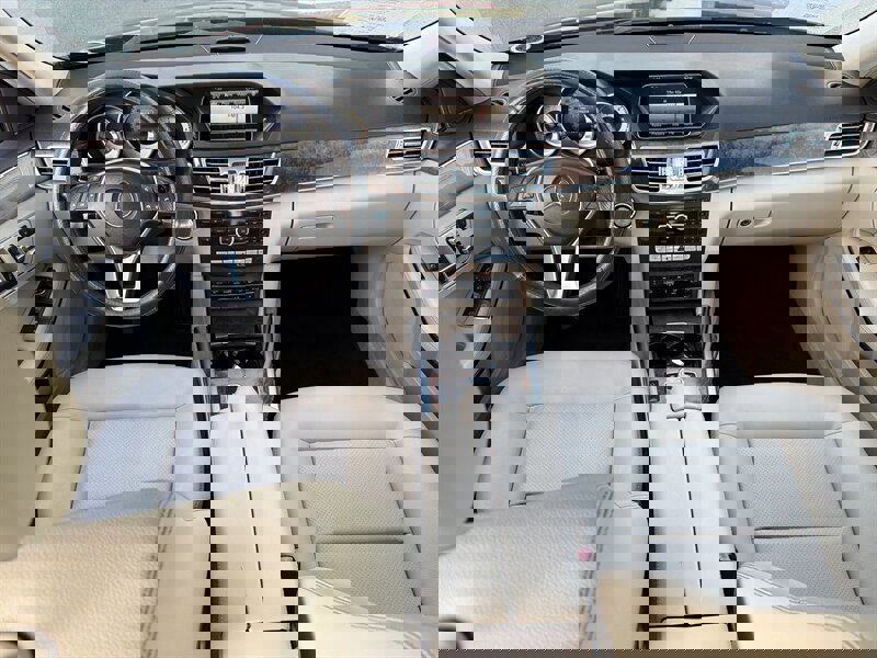 Used 2014 Mercedes-Benz E 250 BlueTEC Sedan image 11