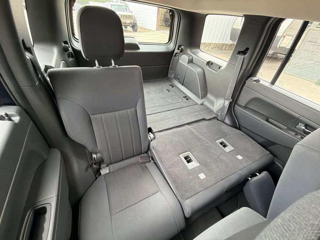 Used 2012 Jeep Liberty Sport w/ Driver Convenience Group RWD image 28