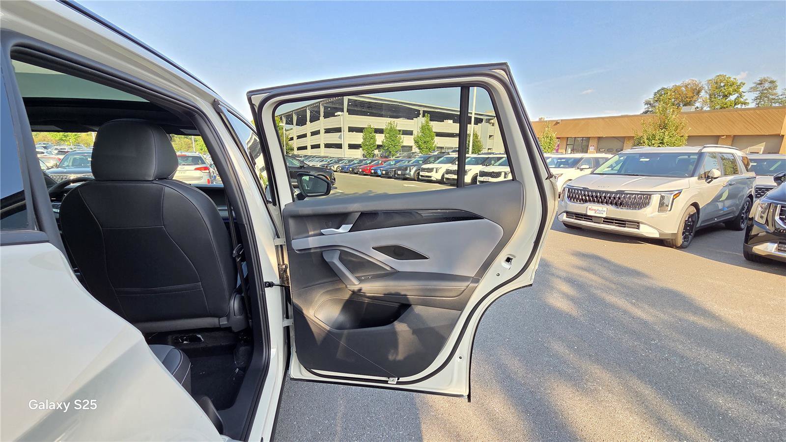 New 2026 Volkswagen Tiguan SE R-Line AWD/4WD image 33
