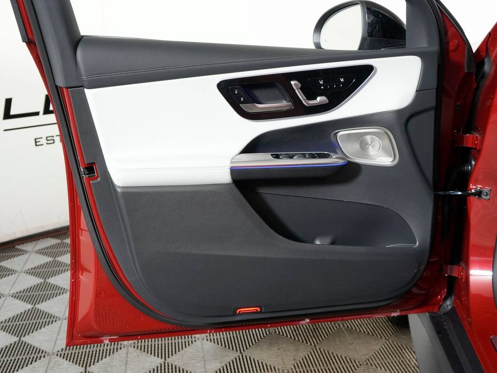 Certified 2026 Mercedes-Benz GLC 300 4MATIC image 11