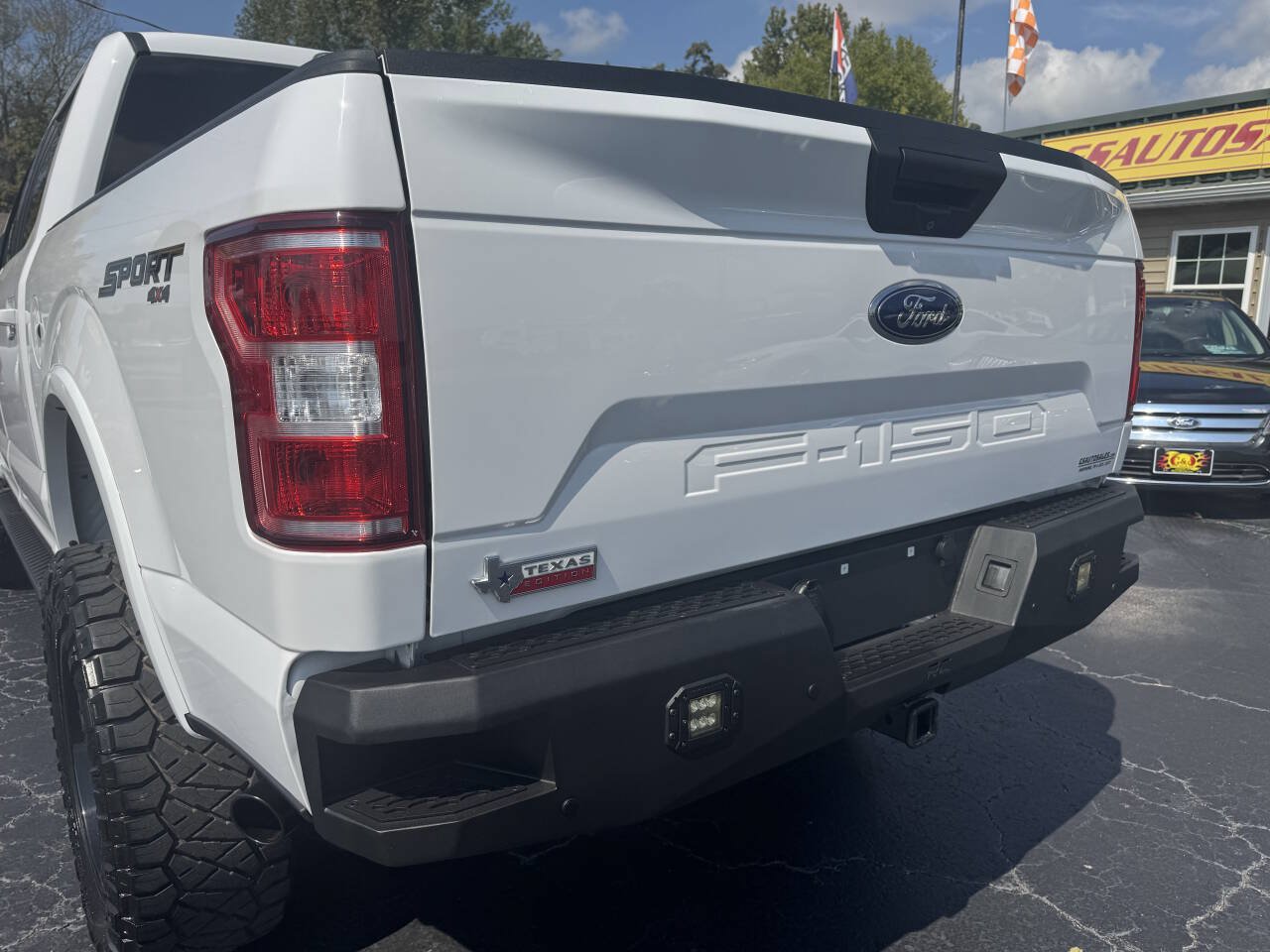 Used 2020 Ford F150 XLT w/ Equipment Group 302A Luxury AWD/4WD image 19