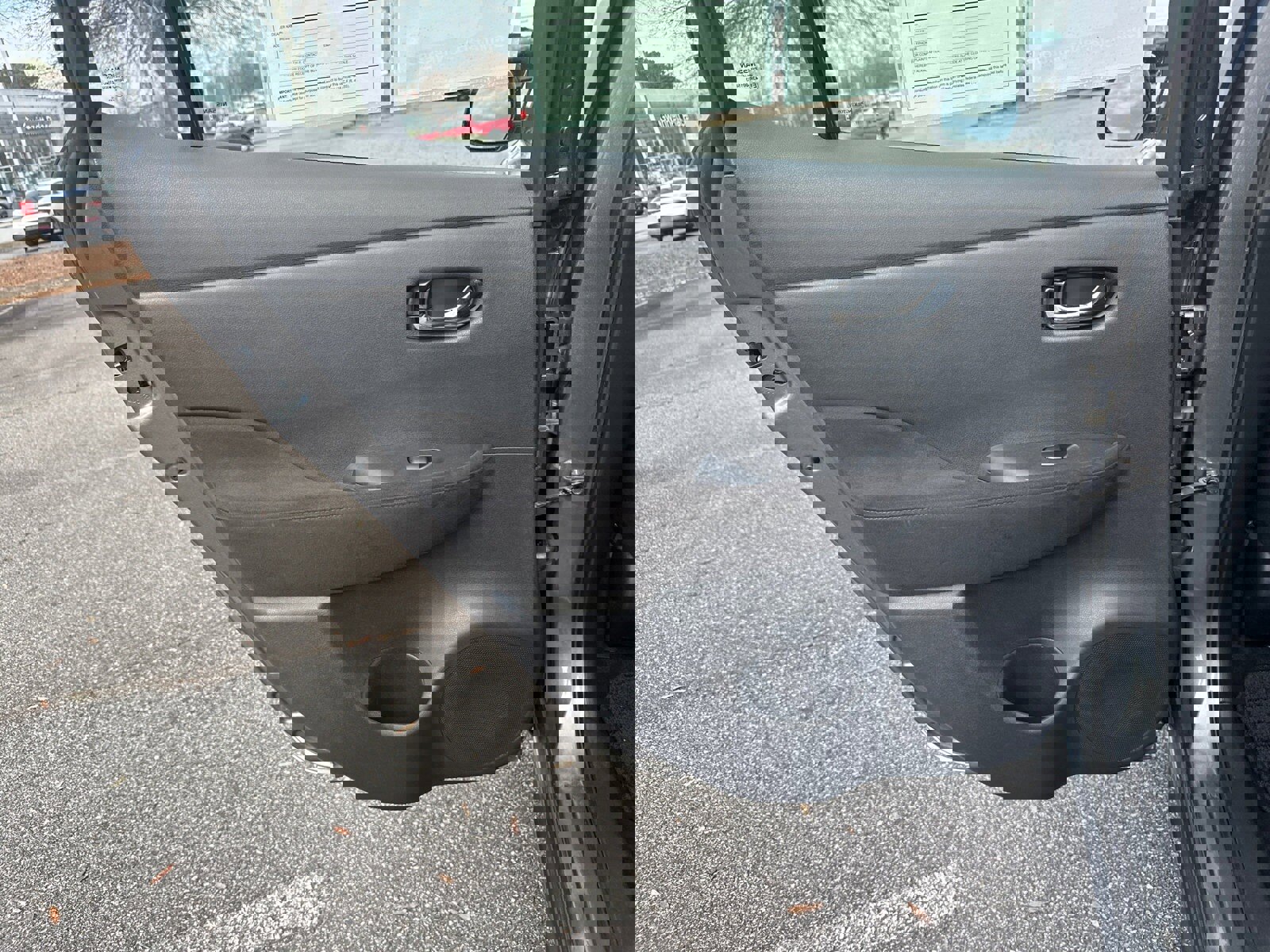 Used 2015 Nissan Leaf S w/ Charge Package image 21