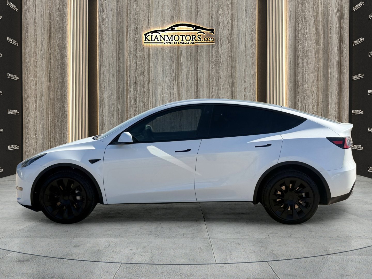 Used 2023 Tesla Model Y Long Range image 6