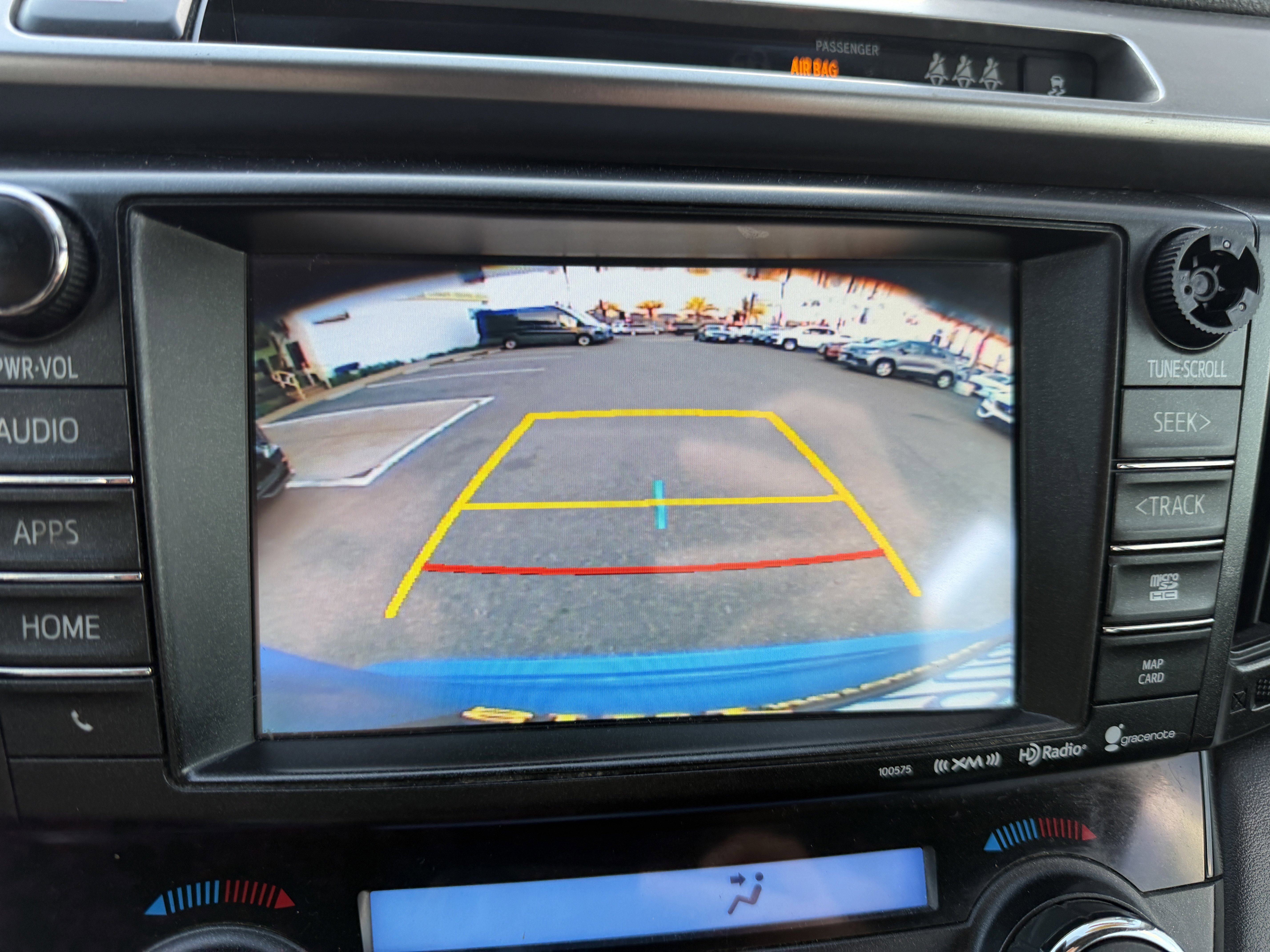 Used 2017 Toyota RAV4 XLE FWD image 24