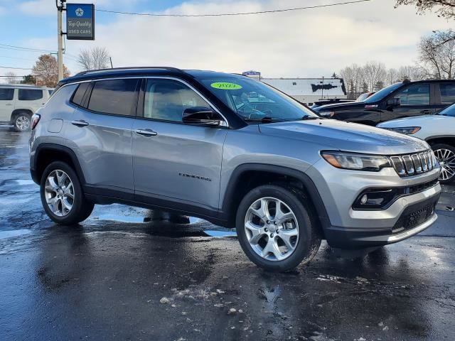 Used 2022 Jeep Compass Limited image 2