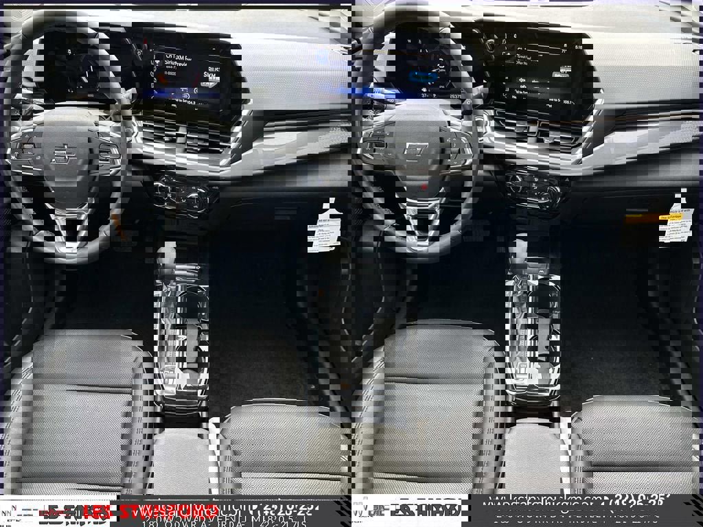 Used 2024 Chevrolet Trax ACTIV w/ Sunroof Package image 14