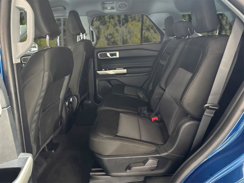 Used 2022 Ford Explorer XLT AWD/4WD image 10