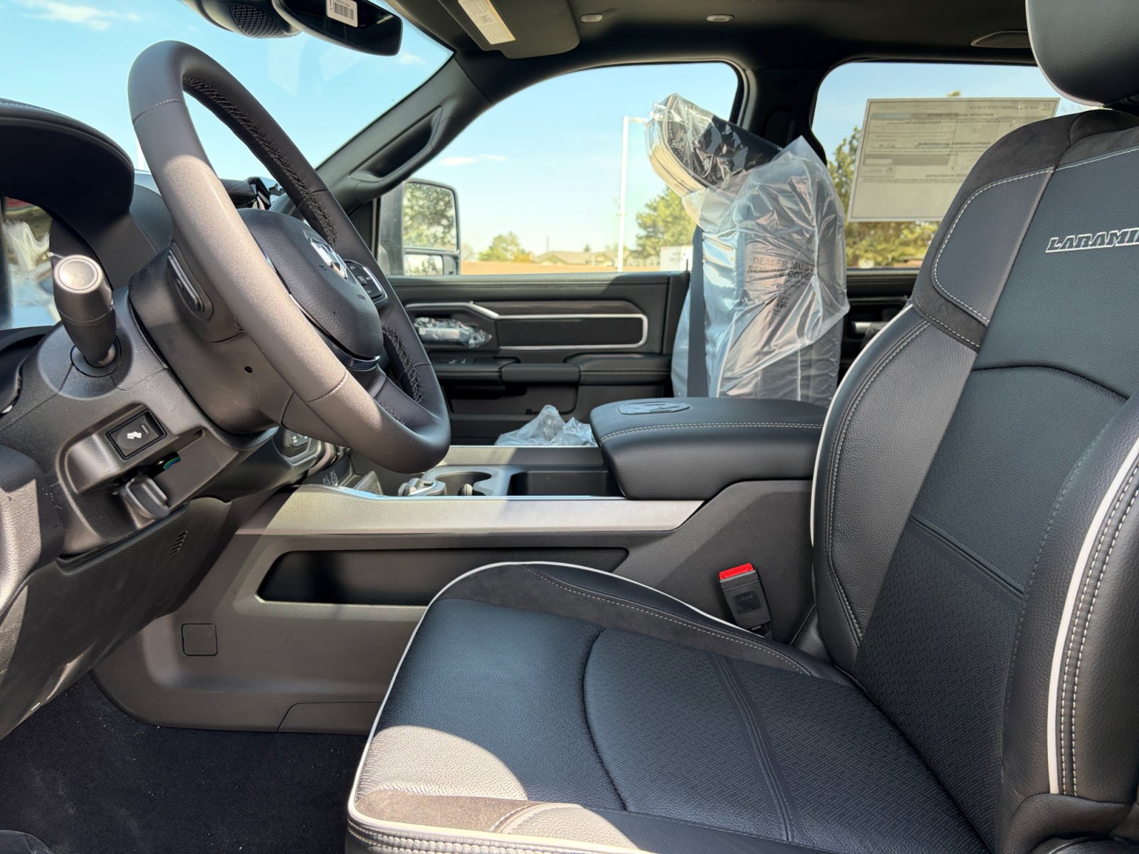 New 2026 RAM 2500 Laramie AWD/4WD image 22
