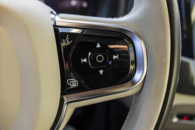 Used 2023 Volvo XC90 B6 Ultimate w/ Protection Package Premier image 16