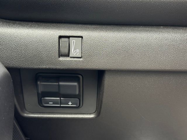 Used 2025 Chevrolet Colorado Trail Boss AWD/4WD image 23