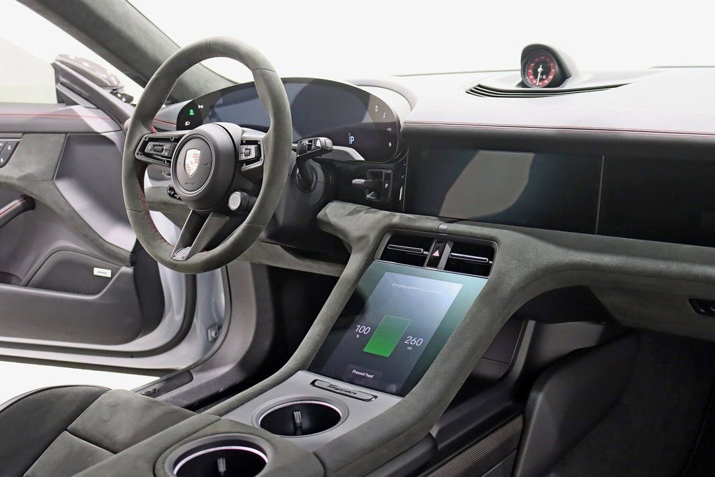 Used 2024 Porsche Taycan GTS image 36